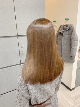 美容室 ケン(KEN) ≪３０代≫明るめのベージュで透明感のあるツヤ髪に