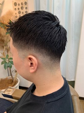 37.0℃ ティダ 神保町店(37.0℃-tida) ミドルフェードカットショート