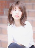 韓国艶髪ミディアム/ふんわり外はねスタイル/20代30代40代