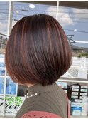 脱白髪染め白髪ぼかしシークレットハイライトショート