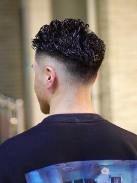 キングスマントーキョー 立川北口店(KINGSMAN TOKYO) メンズカットメンズパーマニュアンスパーマフェードカット[立川]