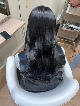 アヴァンス イオンモール和歌山店(AVANCE) 黒染めをしたくない方は暗髪カラー×艶カラー【田中桃鈴】