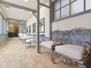 ザファーストラウンジ 練馬中村橋店(The 1st Lounge)の写真/【中村橋駅徒歩2分】経験豊富なスタイリストの技術と薬剤にこだわった《オートクチュール》サロン♪