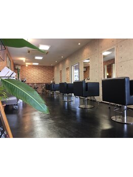 【高屋/駐車場有】東広島の少人数サロンで、あなたの美しさを引き出します！大型店が苦手な方にもおすすめ