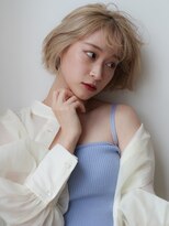 マイラ 銀座(myla)&nbsp;小顔ミニ外ハネボブイメチェンワイドバング美髪ホワイトブロンド