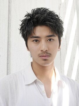 フィフス トウキョウ (fifth TOKYO) 渋谷スパイキーパーマスパイキーショート刈り上げショート