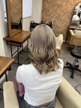 リングバイモアムー(Ring by Moremuu) <Hazuki>   グレージュ