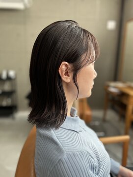 《透明感のある赤みニュアンス》