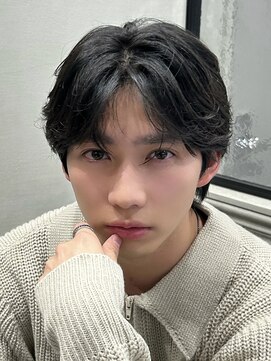 ロンドオム 池袋(Lond Homme) men's/メンズ/リバースセンターパート/黒染め/韓国/顔周り波巻き