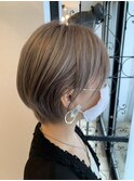 ミルクティーベージュ