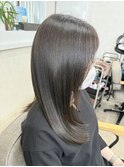 暗めのアッシュカラー