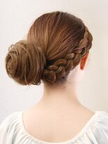 【ヘアセット専門店】編みこみ＆おだんごStyle