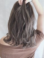 ムウ 難波(MOU)&nbsp;ハッシュカットフルバング似合わせカットレッドブラウン20代30代