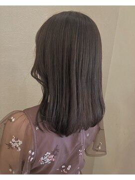 モルニ(MORNI) ダークカラー_マロンベージュ Aラインボブ かきあげ