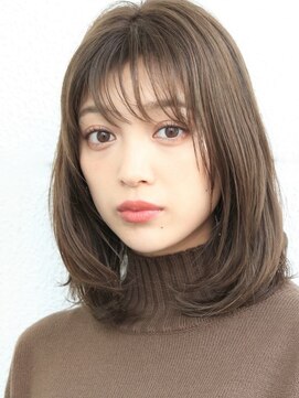 ヘアリゾート アジアグランデ(Hair Resort Asia grande) 縦長シルエットのミディアムストレート【grande武蔵浦和】