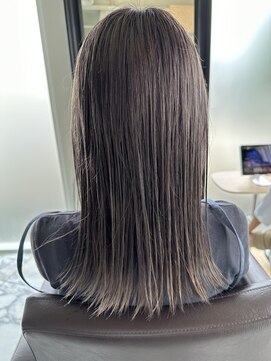 ロクタス(LOCU+) 外国人風大人セミボブベース♪アッシュグレージュ