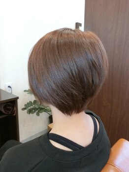 【ライフスタイルに合った大人ショートをご提案◎】幅広いデザインを創造する"Hair Creation"のカット。