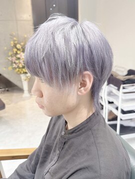 デイズ(days) シルバーカラーツーブロックマッシュショート  ウルフハイライト