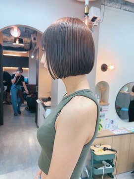 シビバイレボ(CIBI by revo) 地毛風カラー/ナチュラルレイヤーカット/ショートボブ[船橋]