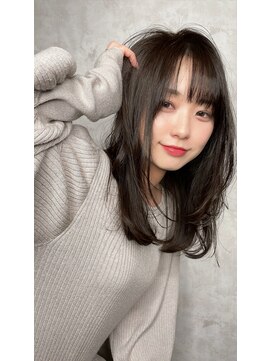 ロジ イン トゥバレー(LOWG in TOWVALLEY) ナチュラルセミロング