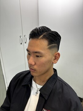 クロムトウキョウ ザ バーバー 新宿本店(CHROM TOKYO the Barber) フェード/ドロップフェード/ラインアップ/ハイフェード