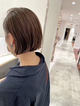 ツヅリの写真/[白髪ぼかしハイライト]が人気*ダメージレスで根元から毛先まで立体感のある上品な艶髪に♪