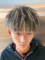 ルーシー 渋谷(LUCEY) ツイストマッシュホワイトメッシュパイルツイストパーマ