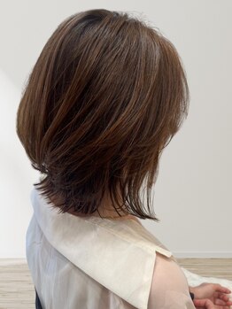 髪の芯から潤いを与える極上ケアで、自分史上最高のウル艶髪へ♪カラーとの同時施術もおすすめ＊