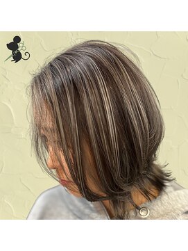 CoCoオリジナル白髪ぼかしハイライト・ボブレイヤー