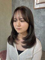 アルウ(Aru)&nbsp;透明感暗髪×ふわっとレイヤー