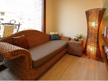 ラサ サヤン ヴィラ(Rasa Sayang Villa)の写真/雰囲気だけでなく香りでもバリを再現♪ふかふかのソファーやこだわりの家具にも注目です！