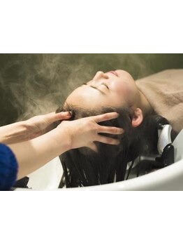 ≪武庫之荘で人気の髪質改善ヘッドスパ≫艶と潤いを育む大人女性のための特別な美容室