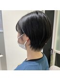 耳掛けショート/黒髪ショート　