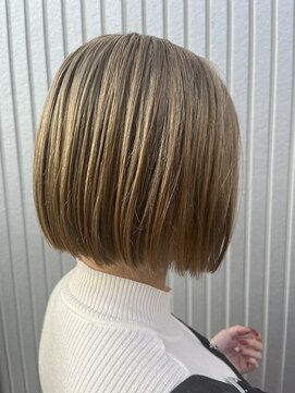 ブルーモスク トウキョウ(TOKYO) ハイトーンボブ×ミルクティーブロンド