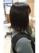 アエラス(Aeolus)&nbsp;艶髪外ハネ前下がりボブ