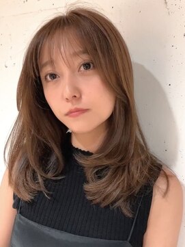 エミュ 表参道 青山(emu) 大人可愛いレイヤーミディアムラベンダーベージュ表参道