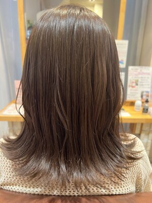 【ハイトーンからグレイヘアまで】トレンドを取り入れた上品なヘアカラーがダメージレスで叶います＊