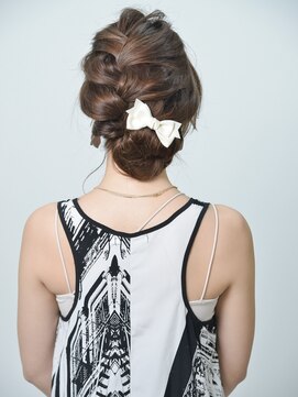 ロアー 葛西店(RAWR hair) 【RAWR】ふわふわアップシニヨン/結婚式お呼ばれヘア/ロング