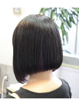 ポタム 東中野(potamu) クールな前下がりボブ