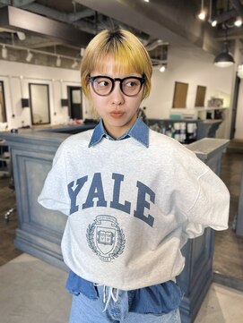 クイン(qin) ハイトーンデザインカラーショート