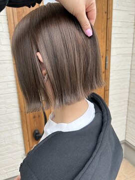 ナギ 栃木(nagi) ブリーチなしでできる明るめベージュ