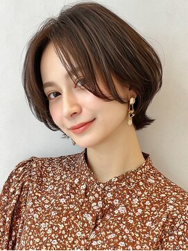 アビリタ(abilita) ショート ボブ ひし形シルエット センターパート 前髪 30代40代