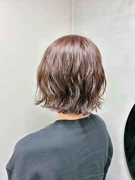 ルーファス メグロ(Ruufus Meguro) 30代40代 前髪なし/パーマショートボブ 2512