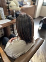 アート(art)&nbsp;ナチュラルな白髪ぼかしハイライト