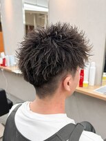 ルースト 南堀江店(ROOST)&nbsp;刈り上げセンターパート/波巻きツイストスパイラル/南堀江