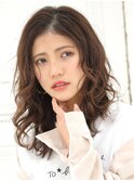 小顔要素もつめこんだミディ