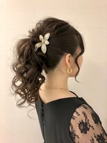 ヘアイズム ブランシュ(hair-ism BLanCHe) ポニーテール