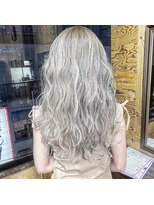 ユートピア(U topia)&nbsp;【U-topia町田】【エアータッチバレイヤージュ】夏ハイライト