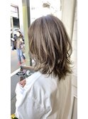 2024春夏ヘアーカーキベージュのウルフミディアム梅ヶ丘美容室