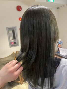 エイトセカンド 新宿三丁目店(EIGHT second) オリーブカラー